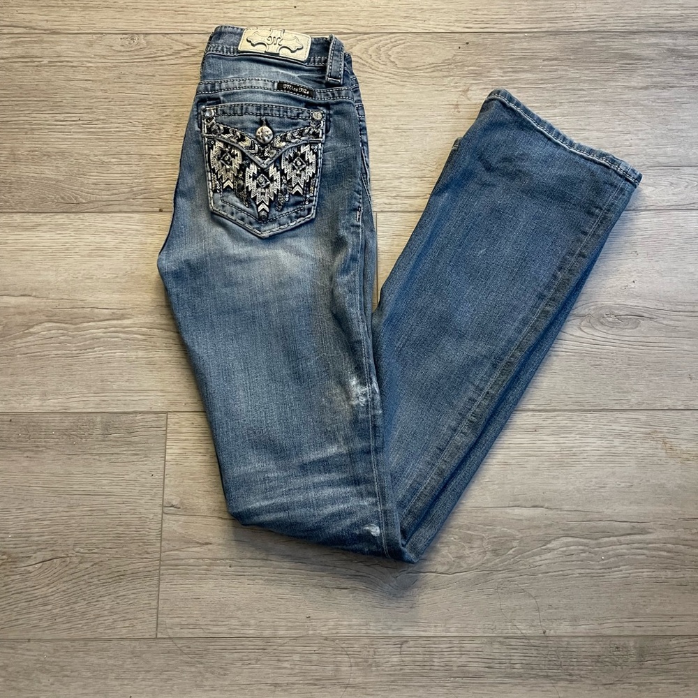 Stylish Blue Jeans with Embroidered Pocket